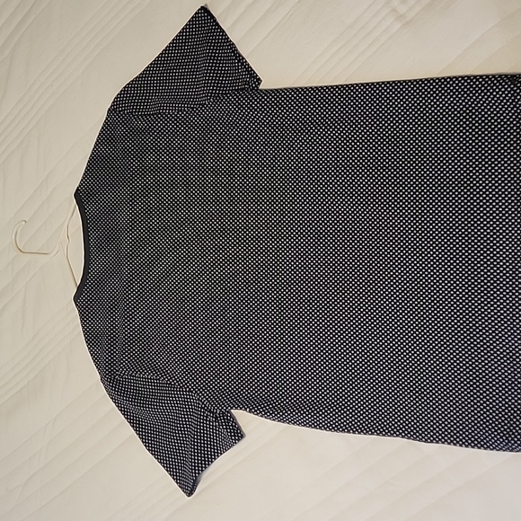 Express tee Black w/white dots Sm. - Picture 3 of 3